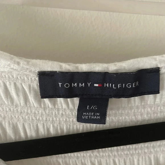 😍Cap sleeved Tommy Hilfiger white shirt. Size L. 😍 - Picture 3 of 5